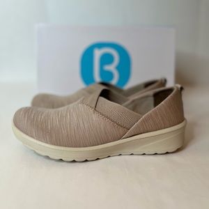 Bzees Game Plan Slip-on Women’s sneaker New in box Latte Size-8